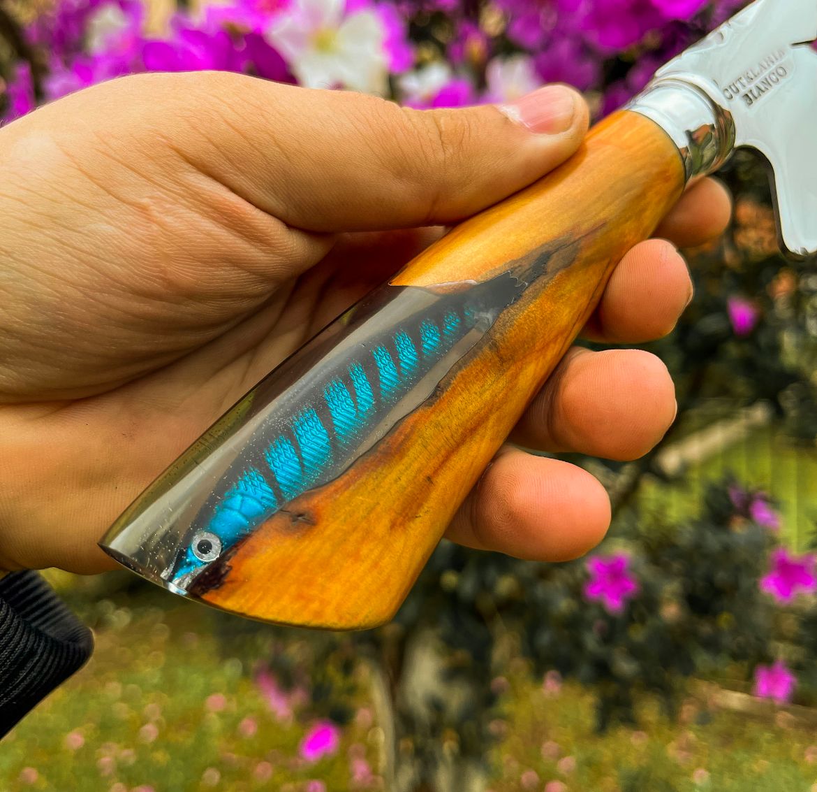 Faca Artesanal Pescador Premium + Estojo em Couro